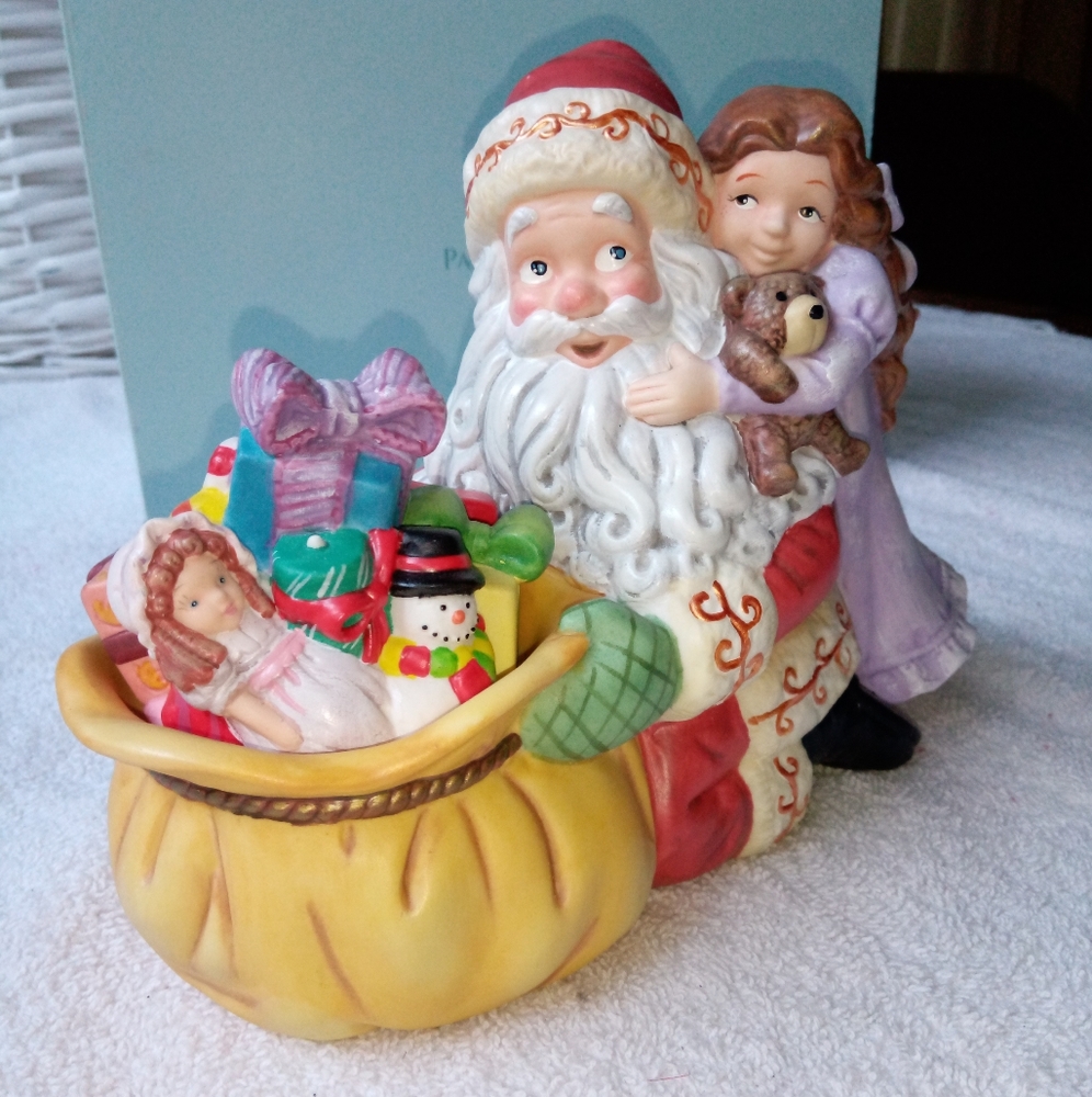 PartyLite "Jolly Santa" - Santa and Girl with Present Bag Candle Holder P8569
